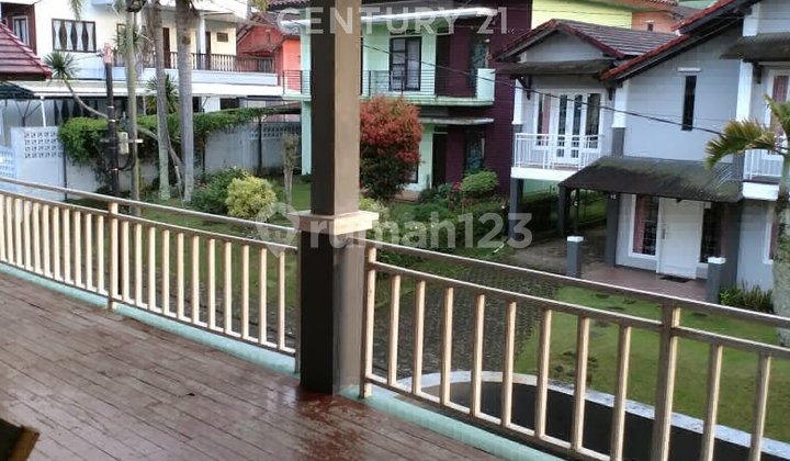 Villa Istana Bunga Bandung Lokasi Nyaman Asri