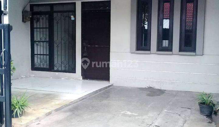 Rumah THI dijual 900 juta ( taman holis indah ) 2