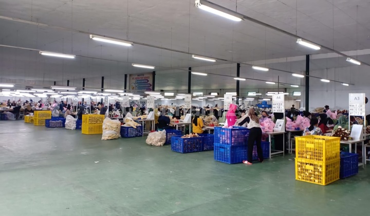 Cianjur Warehouse Cipeyeum Ex Garment Container 40 Feet Access