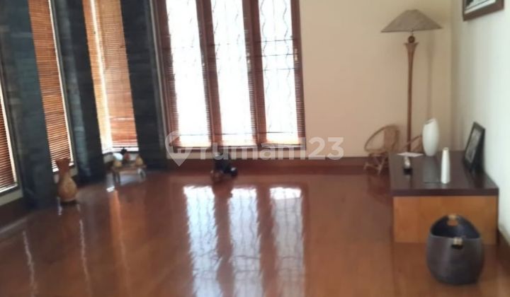 Luxurious House in Setrasari Pasteur, 3 Floors, Very Well-Maintained 2