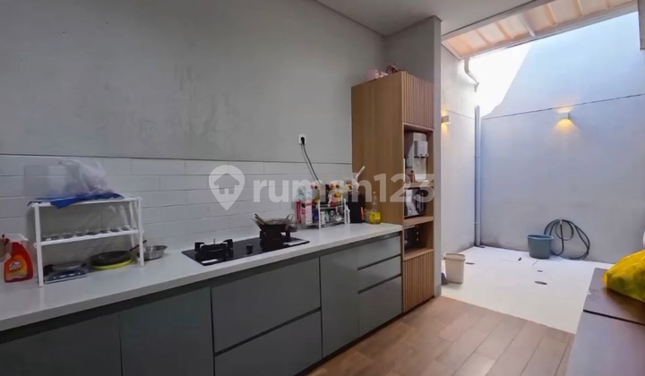 Summarecon Flora Premium Full Furnished Modern House For Quick Sale 2