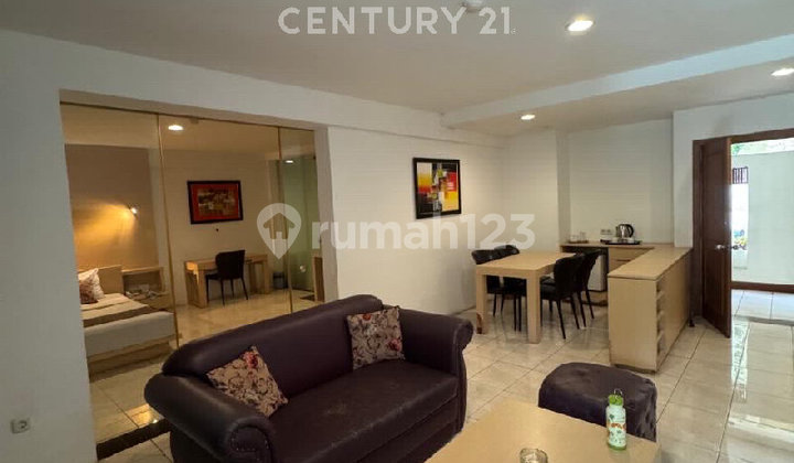 Gedung Hotel Di Mainroad Jln Setiabudi Bandung 