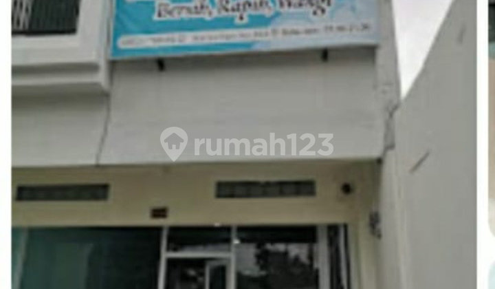 Rare Opportunity, Lucky Shop House, 3 Floors, Strategic Location on Buah Street 2