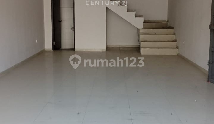 For Rent Lucky Shop House in Arcamanik Area, Bandung