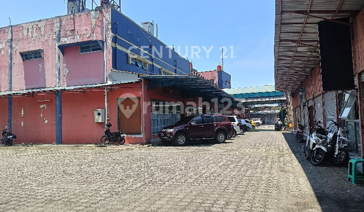 Gedung Ex Toko Luas Lokasi Strategis di Cibaduyut