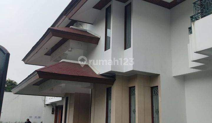 Rumah megah di sewakan buat komersil  2