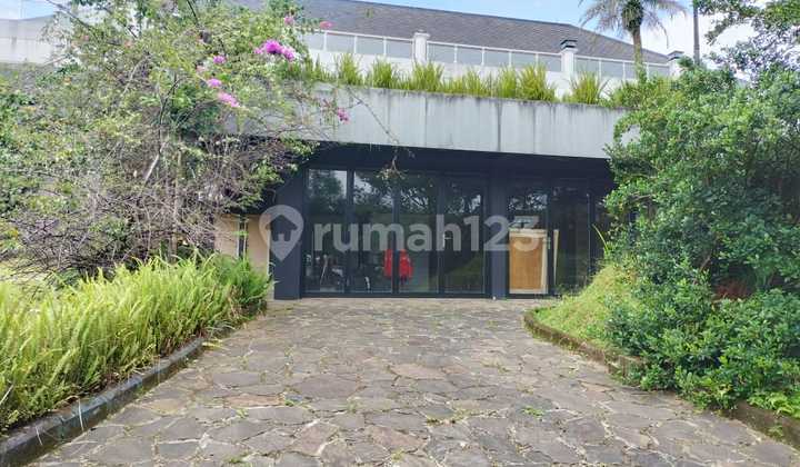 Villa mewah siap huni lokasi sangat strategis banget view lepas 13