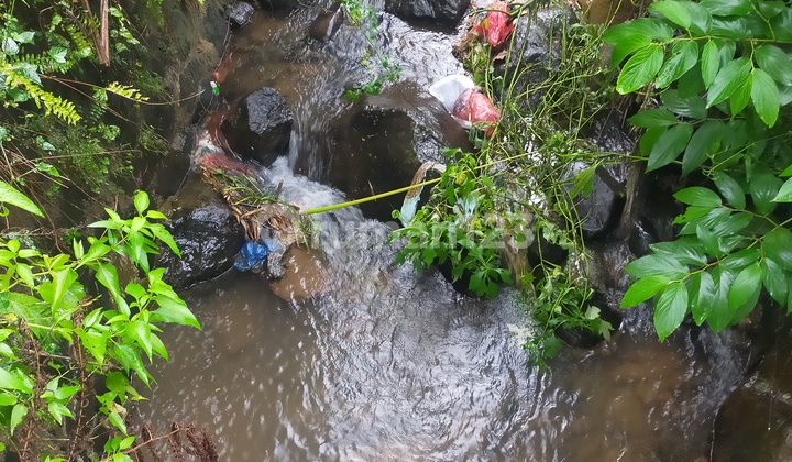 Villa cantik siap huni sangat strategis nempel kali sungai  17