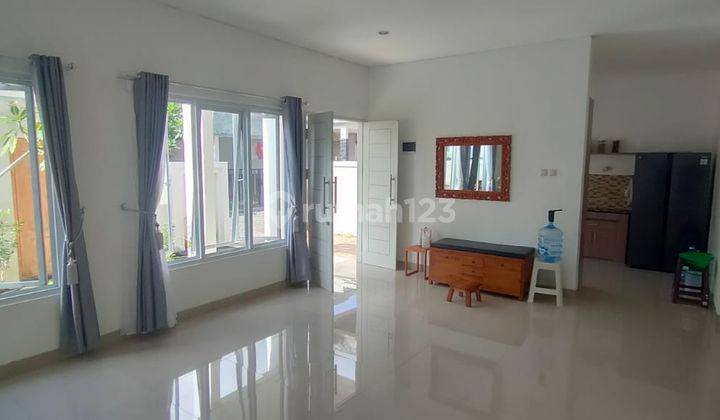 Rumah Modern Minimalis Dalam Komplek di Jimbaran