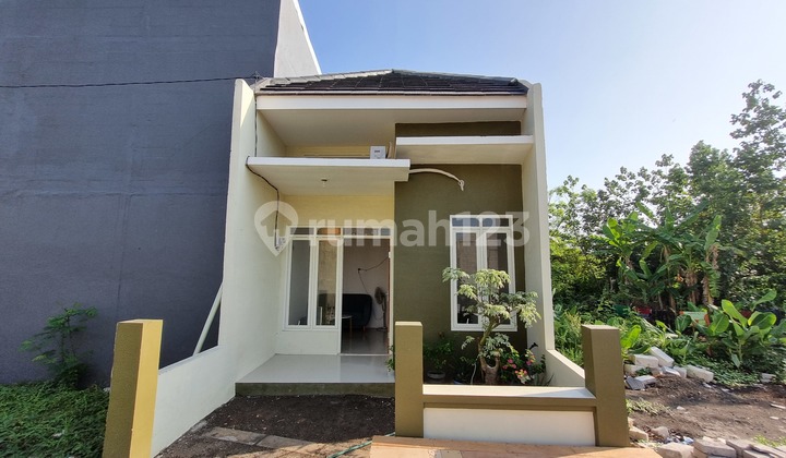 KPR House Around 300 Million in the City Center Near Sidoarjo Samsat