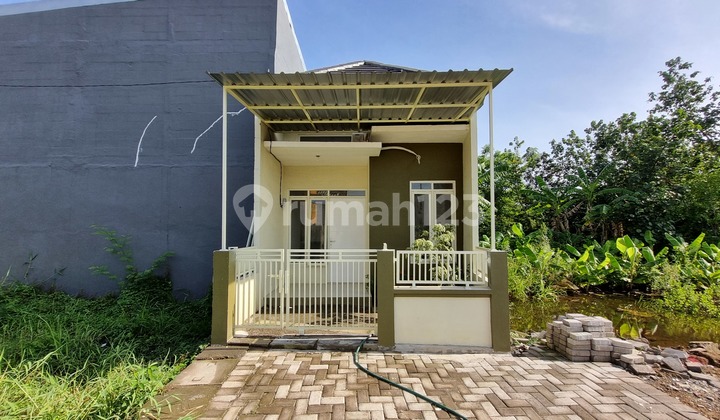 Move-In Ready House Around 200 Million Near Samsat and Lippo Plaza Sidoarjo Move-In Ready House Around 200 Million Near Samsat and Lippo Plaza Sidoarjo