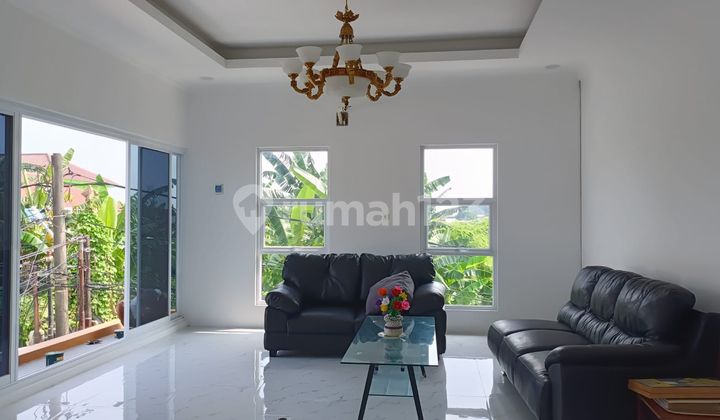 Rumah 2 Lantai 240M2 di Kresek Indah SHM 2