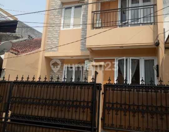 House 2.5 Floors 6X15 Duri Kepa West Jakarta