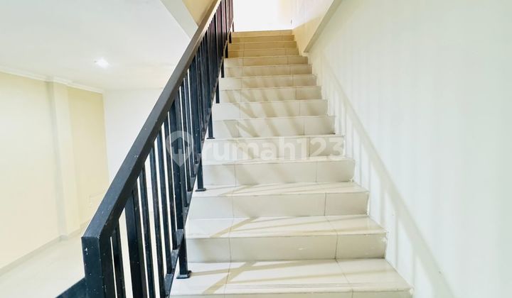 For Rent: CBD Green Lake City Shophouse Side-Facing 2