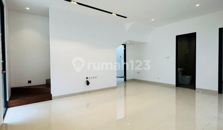 New 2-Story House Metland Puri 9x15 Freehold Title 1