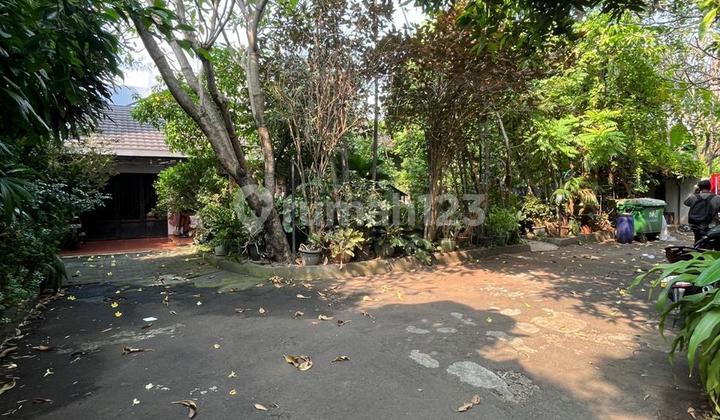 Rumah Tua Di Patal Senayan Pinggir Jalan Komersil 847m2 SHM 1