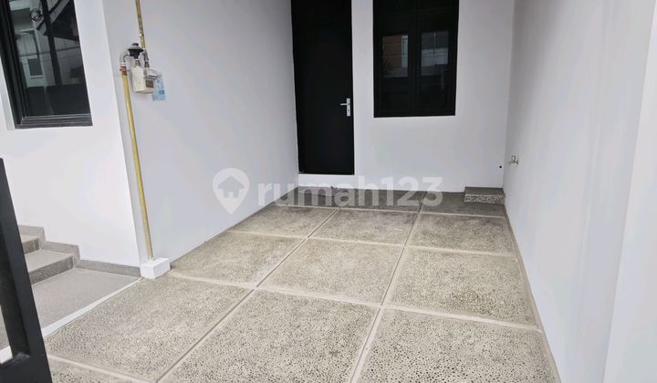 New 3.5-Story House in Puri Indah 8X15 Facing West 2