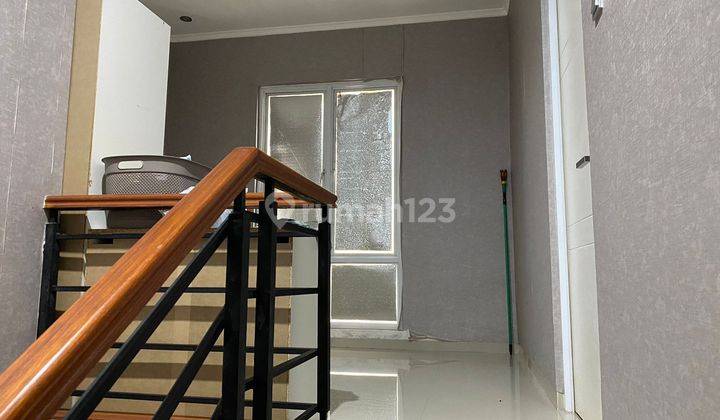 Murah Banget Rumah Hook Metland Puri 10x15 Selatan Timur  2