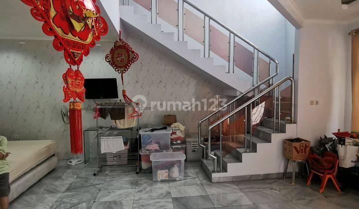 Rumah Di Tomang 2.5 Lantai 10x17 Shm Tenggara 2