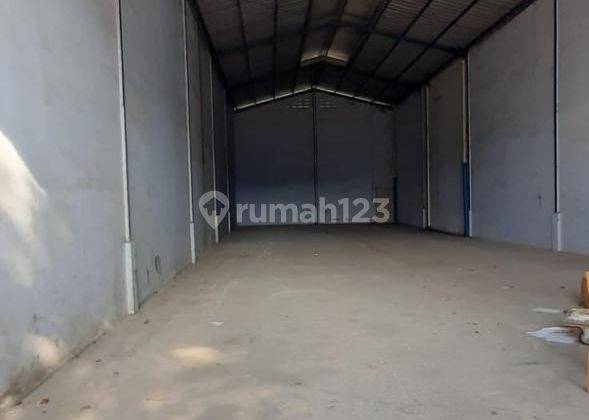 Komplek Gudang Kamal Bisnis Center Luas 300m2 Kontener 40 Feet 1