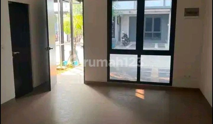 Delatinos New Shop House & 3 Floors in BSD