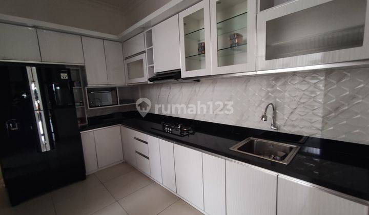 Disewakan Rumah Sangat Rapi dan Tinggal Bawa Koper di Villa Melati Mas 8