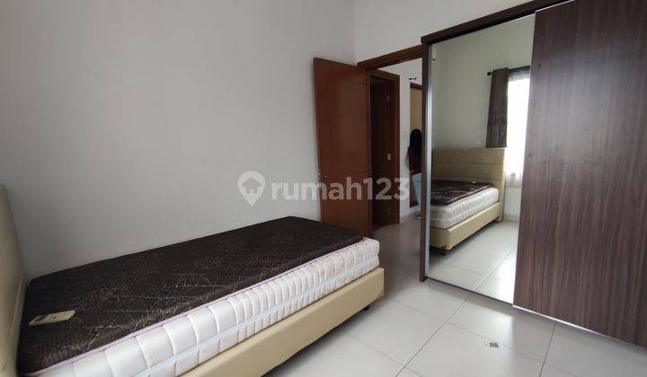 Disewakan Rumah Sangat Rapi dan Tinggal Bawa Koper di Villa Melati Mas 15
