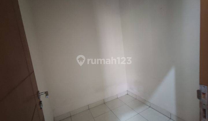 Disewakan Rumah Sangat Rapi dan Tinggal Bawa Koper di Villa Melati Mas 19