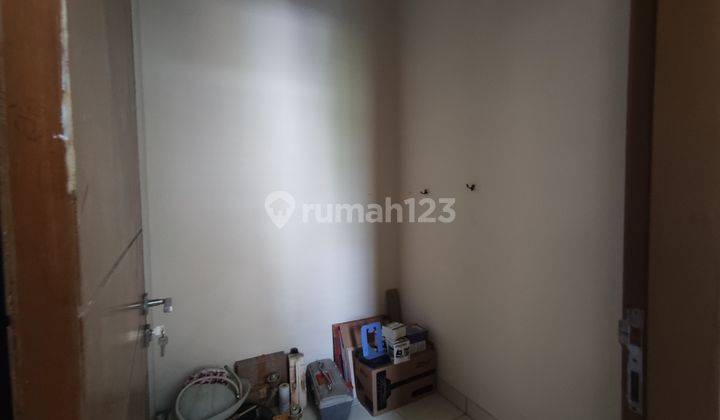 Disewakan Rumah Sangat Rapi dan Tinggal Bawa Koper di Villa Melati Mas 20