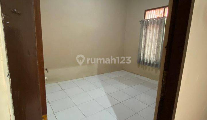 Disewakan Rumah sangat Rapi di Tangerang Kota 12