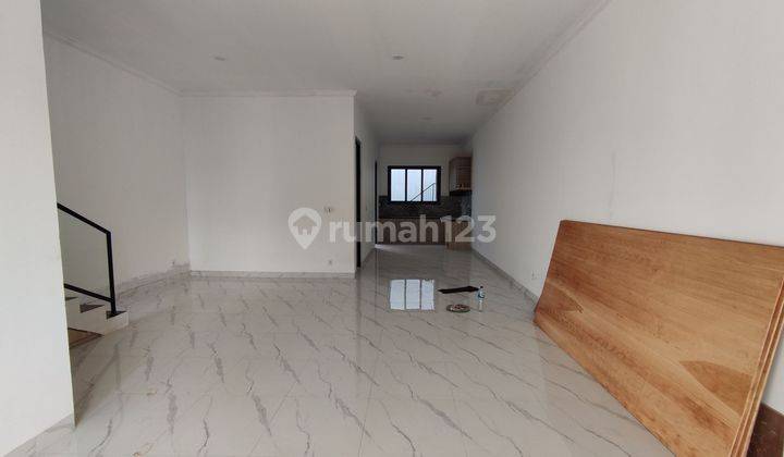 Dijual Rumah 100% Gress Baru Di Villa Melati Mas, baru mau Finishing loh. 1