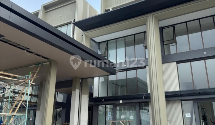 Ruko Studio Loft Hampton Avenue At Manhattan District Gading Serpong