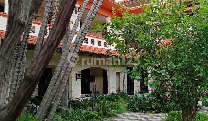 Asri House with Garden in the Center. Sidoarjo City 2