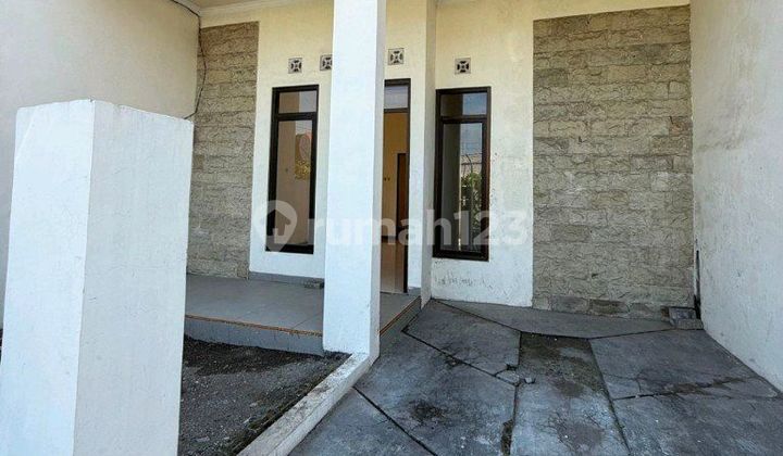 For Sale 2-Story Move-In Ready House in Pondok Buana Bluru Sidoarjo For Sale 2-Story Move-In Ready House in Pondok Buana Bluru Sidoarjo