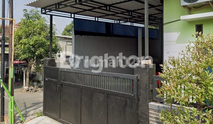 For sale, 2-story house in Magersari, Sidoarjo.