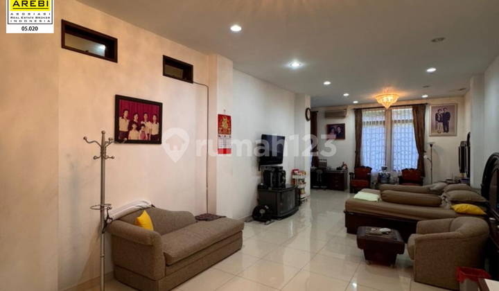 For Sale: Wing of Pasir Kaliki Commercial and Residential Property in Bandung 2