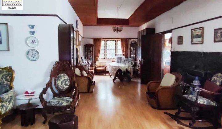 Rumah Tua Terawat Jual Nego Pusat Kota Di Dago Bandung 1