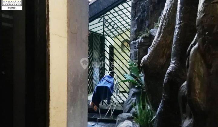 RUMAH MEWAH BERGAYA KLASIK SIAP HUNI DI SAYAP MALABAR, BANDUNG 2