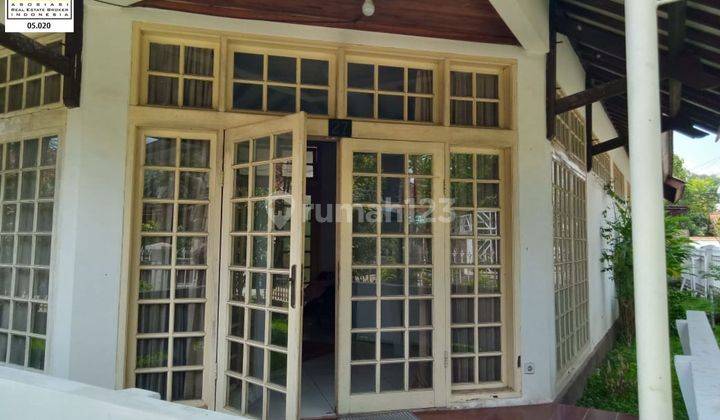 MILIKI SEGERA RUMAH DESIGN KLASIK SANGAT UNIK DI BATU INDAH, BANDUNG 1