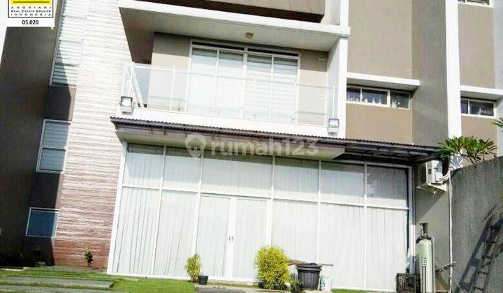 DIJUAL RUMAH MEWAH MASA KINI FULL FURNISH DI KOTA BARU PARAHYANGAN, BANDUNG 1