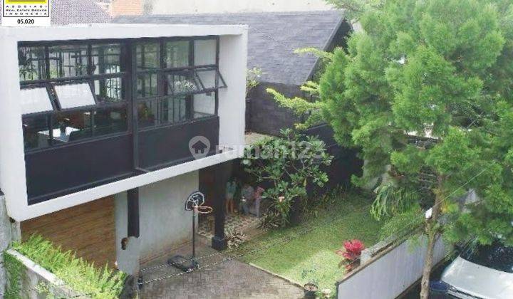 Dijual Rumah Villa Terawat Kawasan Gegerkalong Permai Bandung Utara 2