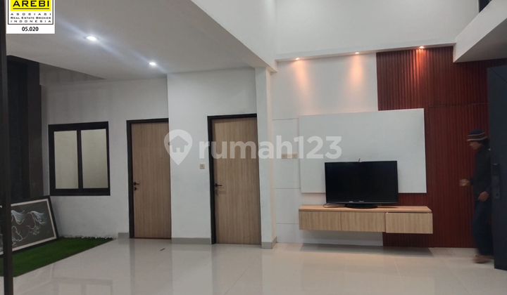 Turun Harga Hunian 2 Lantai Semi Furnished Di Kota Baru Parahyangan Bandung 