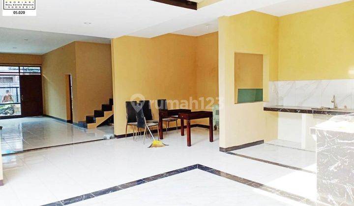 Rumah Minimalis Modern Terawat Di Taman Holis Indah Bandung 1