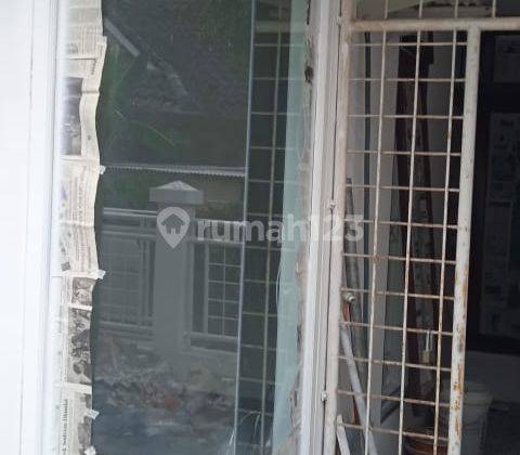 Rumah 2 Lantai Komplek Villa Delima 6
