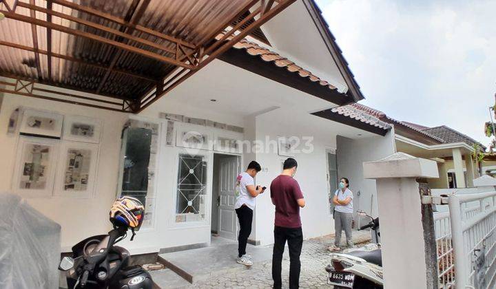 Rumah 2 Lantai Komplek Villa Delima 8
