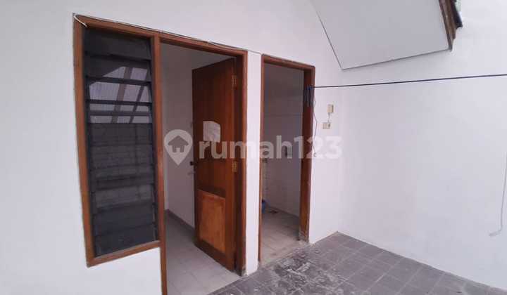Rumah 2 Lantai Komplek Villa Delima 7