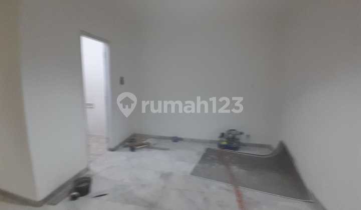 Rumah 2 Lantai Komplek Villa Delima 10