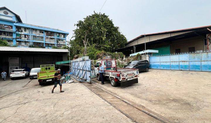 Gudang di Kapuk Indah, Jakarta Utara, luas 2400 m2, siap pakai kondisi gudang masih bagus 1