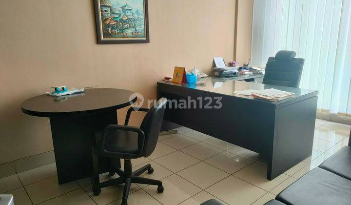 Mini Building diKuningan, 5 menit ke Gatot Subroto,dekat  Apartemen Branz  Kuningan, 4 lantai, TURUN HARGA!!!! 1