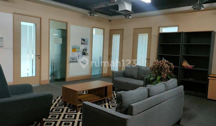 Office Gandaria 8, Gandaria City, 10 menit ke Pondok Indah,  luas :318 m2, murah, cocok untuk invest 1